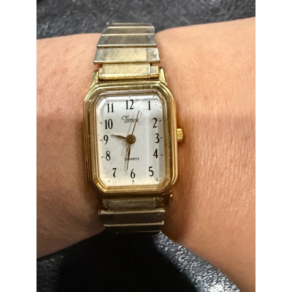 Timex Rectangle‎ Quartz Gold Tone Stainless Steel Women's Watch batteries needed